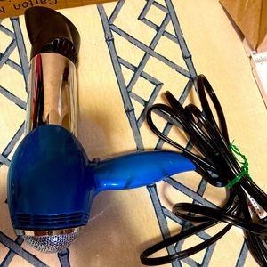 Blow dryer. Works great